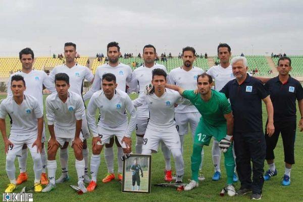 تیم فوتبال شهرداری کاشان مصداق "الاغ ارباب" است