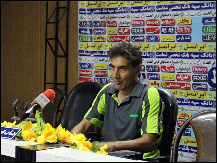 بهرام شفیعی: بازیکن بومی یا غیر بومی چندان ملاک نیست،مهم موفقیت تیم فجر شهید سپاسی است‌