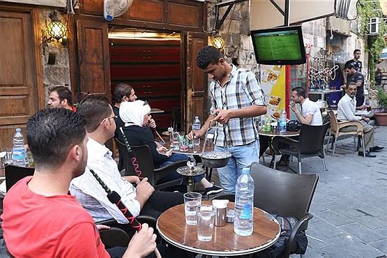  توی قهوه‌خانه‌های دمشق این طوری فوتبال تماشا می کردند!+تصاویر