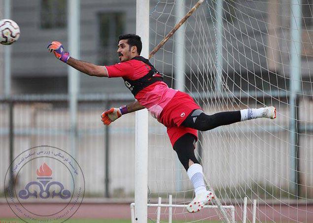 فقط به شکست پرسپولیس فکر می کنیم / نباید در مورد بیرانوند حرف بزنم