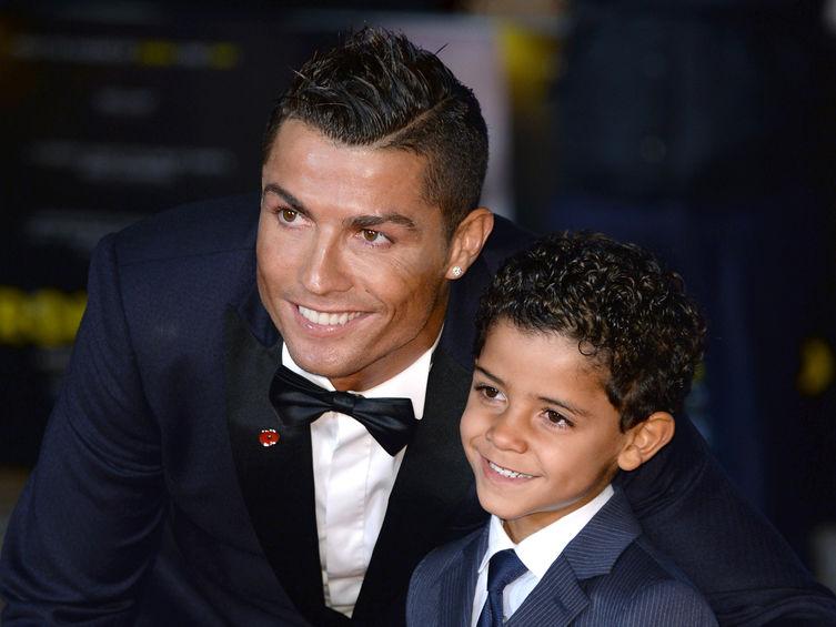 رونالدو: به پسرم می‌گویند که پدرت بهترین بازیکن دنیا نیست!