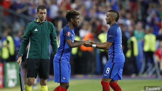 ستاره های تیم ملی فرانسه با پوشش عجیب و غریب در اردوی فرانسه!