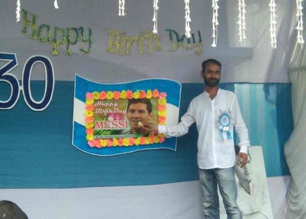 جشن تولد منحصر به فرد مسی در هندوستان (عکس) 