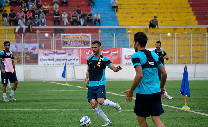 مجتبی بیژن: در گرمای شدید بوشهر به زور فوتبال بازی کردیم/ امیدواریم محرومیت هواداران نساجی بخشیده شود