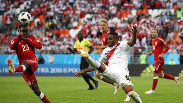 جام جهانی 2018 / ستاره پرو راهی بیمارستان شد