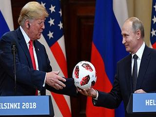 اهدای توپ جام جهانی به ترامپ از طرف پوتین+فیلم 