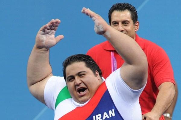 توییت اکانت رسمی بازی های پارالمپیک ریو، درباره قویترین مرد ایران