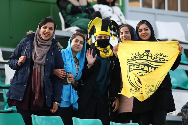 شلوغ‌ترین روز سکوهای فوتبال‌بانوان ایران(عکس)
