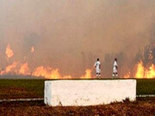 آتش‌سوزی آمازون بازی فوتبال را در برزیل متوقف کرد+فیلم