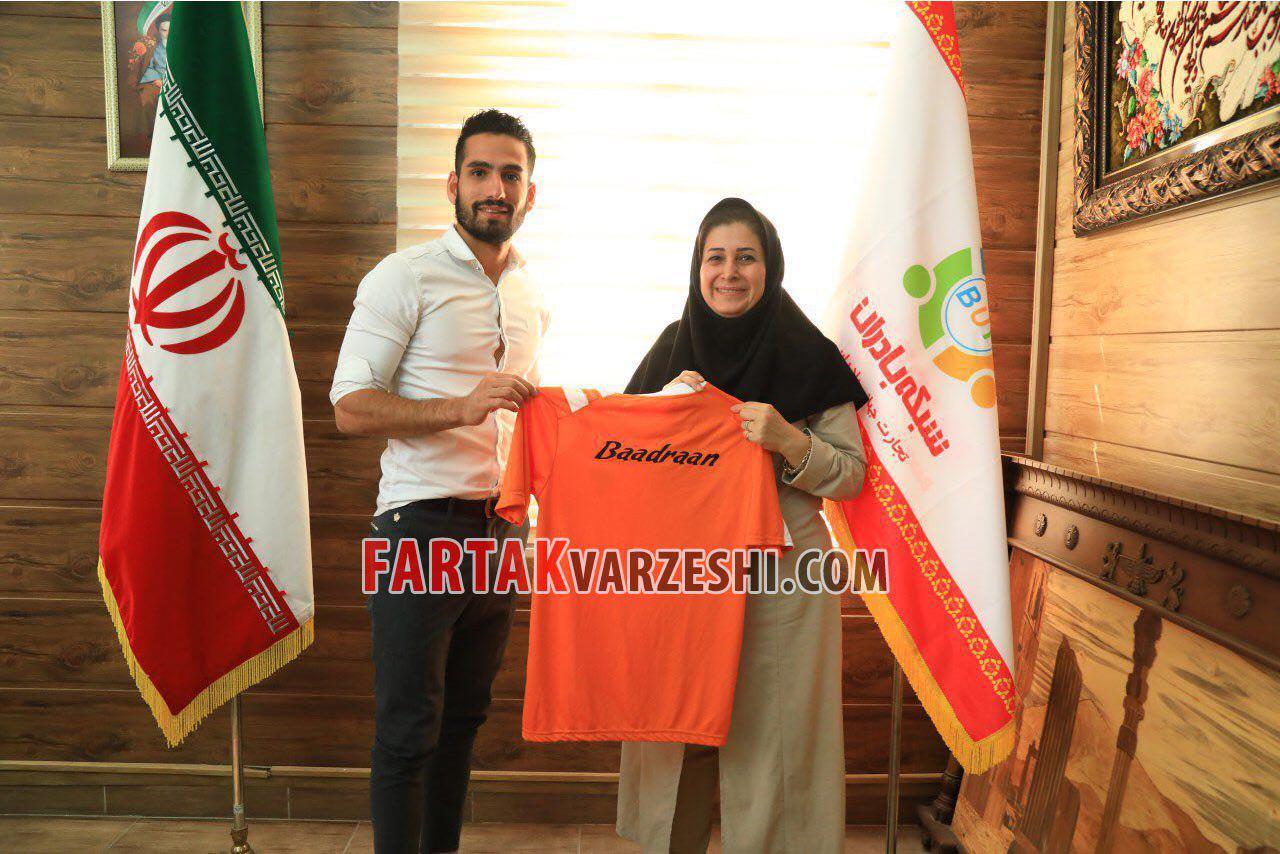 علی خسرونژاد قراردادش را با بادران تهران تمدید کرد