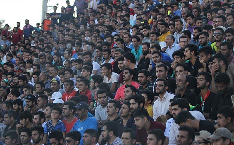 فوت تماشاگر فوتبال در بازی تراکتور سازی و گسترش فولاد تبریز
