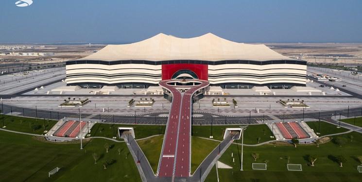 اقدام جالب قطری‌ها؛ ورزشگاه افتتاحیه جام جهانی 2022 به تصاویر کارگران مزین شد+عکس