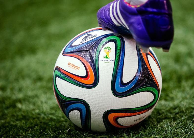 عجیب ترین بندهای قرارداد فوتبالیست ها: از پاداش های سلطنتی تا جریمه های سنگین 