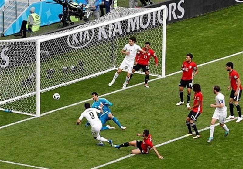 برتری اروگوئه مقابل مصر در روز نیمکت‌نشینی صلاح 