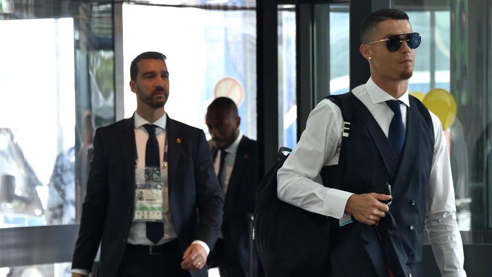جلسه فوری رئیس باشگاه رئال مادرید و مندس برای تعیین تکلیف کریس رونالدو
