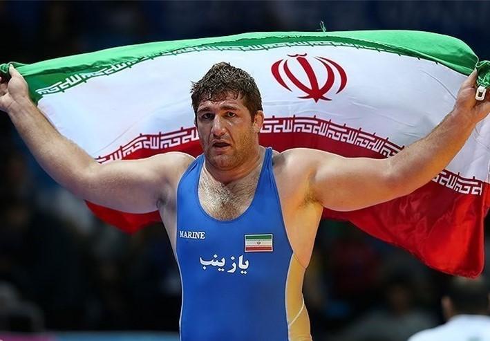  اعتراض قهرمان سنگین وزن ایران به تبعیض بین کشتی و فوتبال 