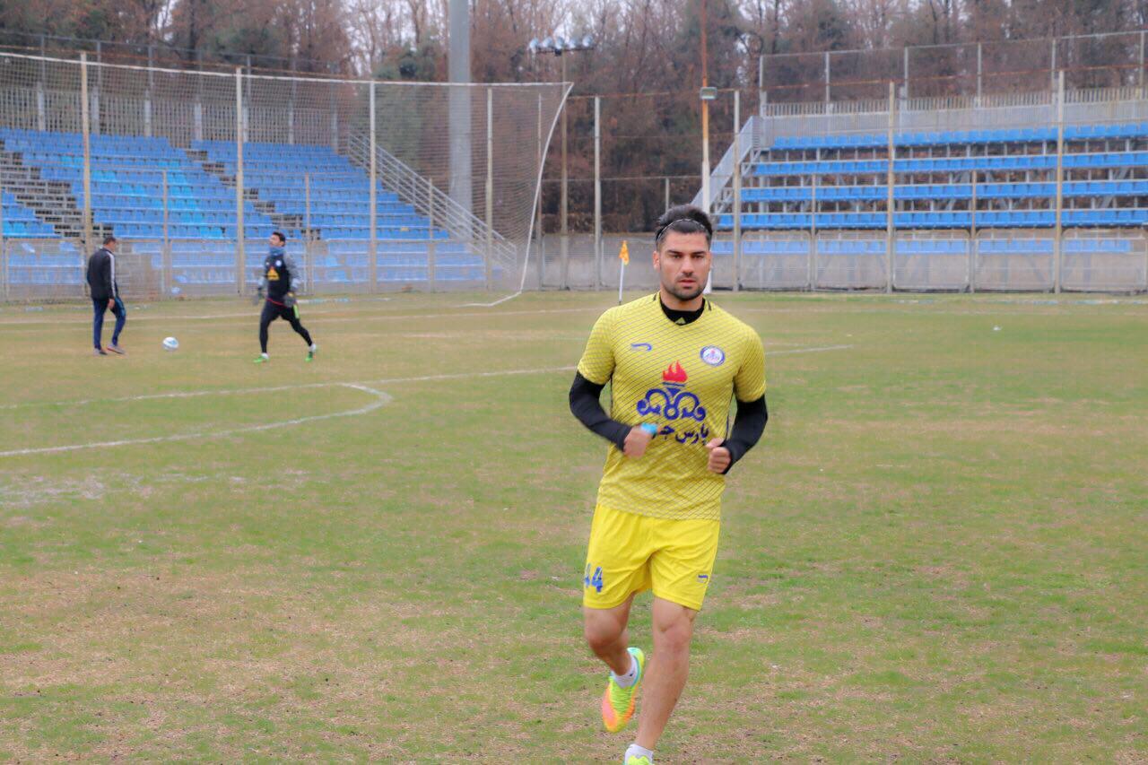 فرشاد محمدی: با کسب پیروزی در بازی با ایرانجوان گام محمی را برای صعود بر می‌داریم