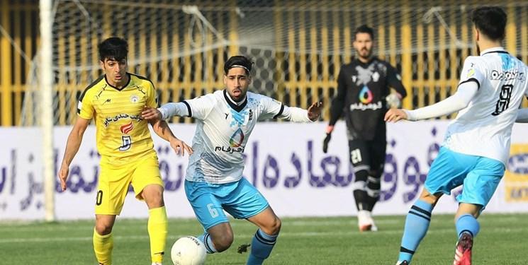 پیروزی شیرازی‌ها مقابل پیکان در پایان نیمه اول