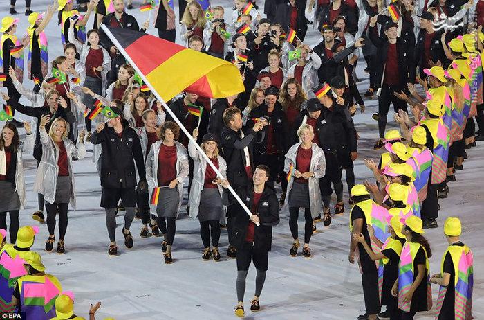  عکس/ لباس متفاوت ژرمن ها در افتتاحیه المپیک 