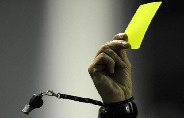مروری بر جدول اخطارهای لیگ برتر/24 کارت زرد و دو کارت قرمز از جیب داوران خارج شد! 