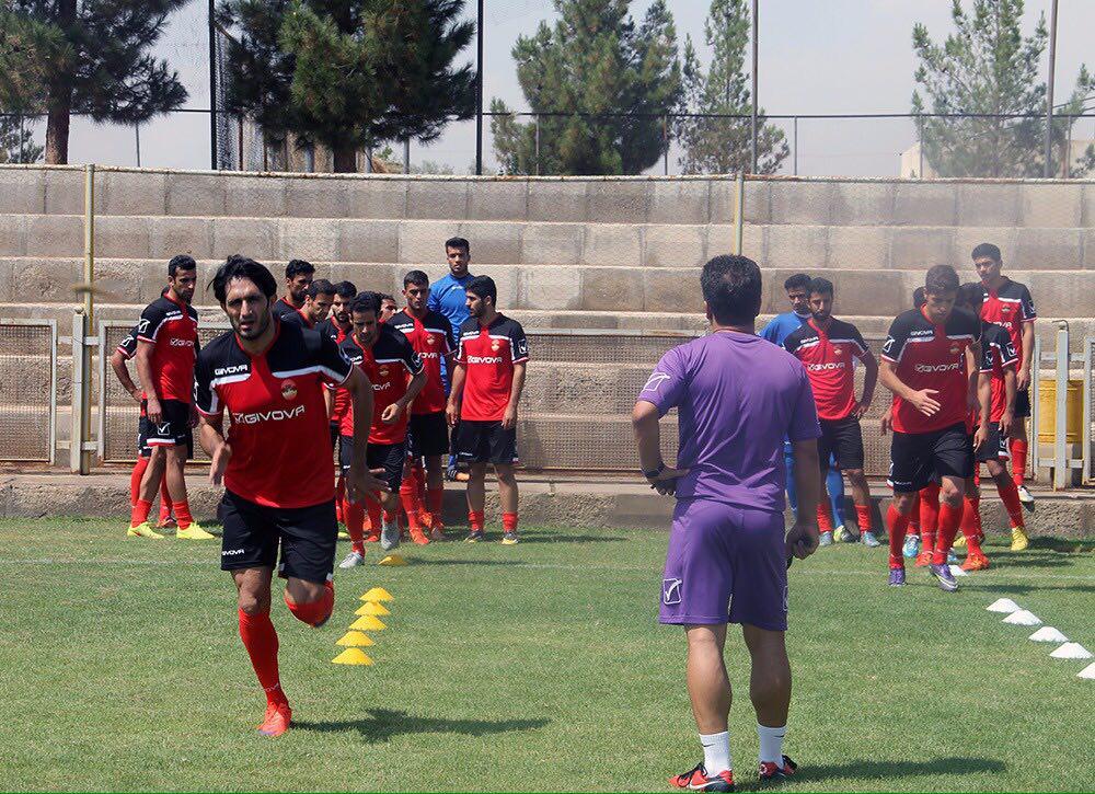 پیش بازی قشقایی-برق جدید/ اولین دربی لیگ دو با فال حافظ