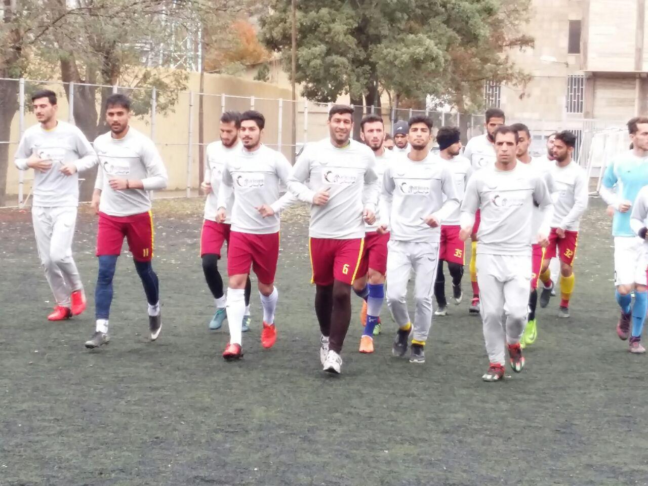 گزارش تصویری: تمرینات تیم خیبر خرم‌آباد زیر نظر مهرداد خادمی