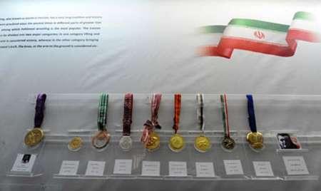 مهدی امیری مقدم، قهرمان بین المللی، تمام مدال های خود را به موزه آستان قدس رضوی اهدا کرد.