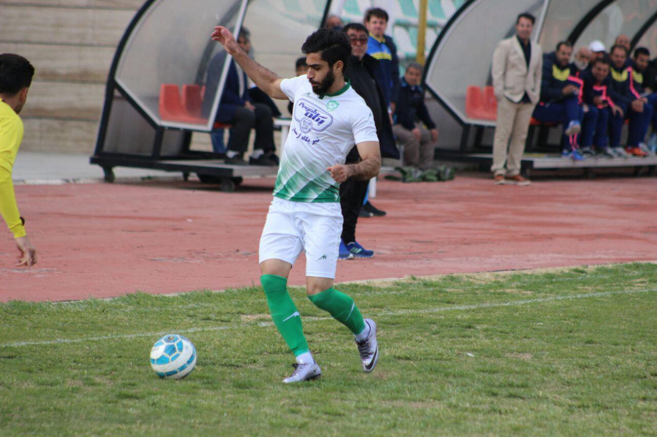 حسین بهاروند: مشکلات مالی بازیکنان را خسته کرده است