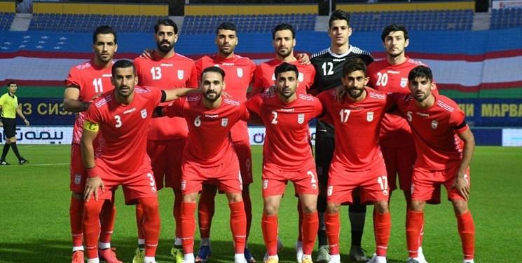 تیم ملی با بازوبند مشکی در بازی ایران و ازبکستان 
