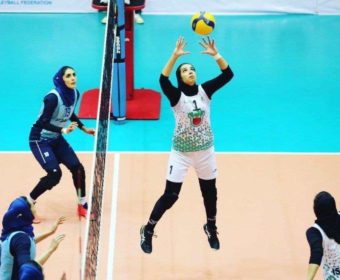 افتخار آفرینان ذوب آهن اصفهان جام نایب قهرمانی را بربالای سرگرفتند