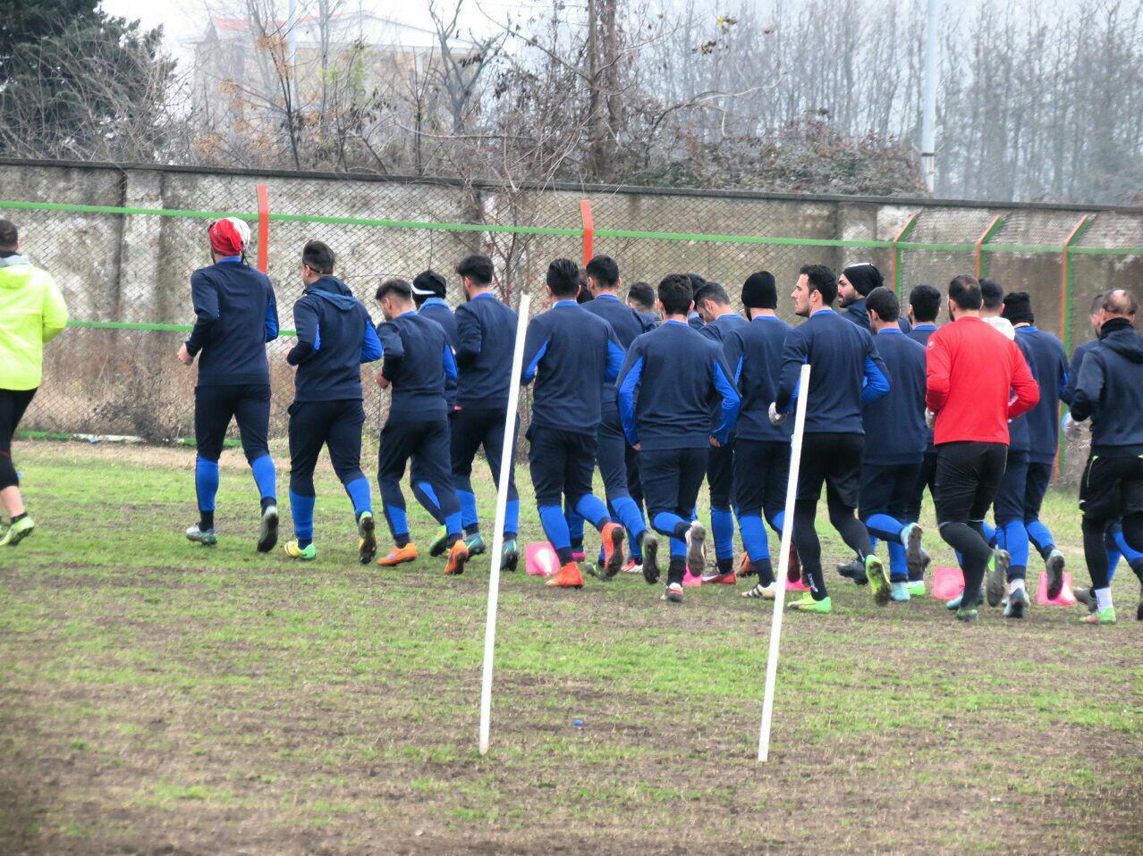 گزارش تصویری از تمرینات تیم فوتبال شهرداری آستارا