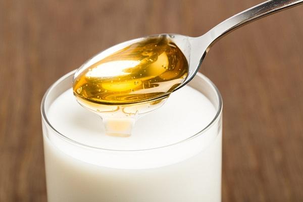 ترکیب عسل با شیر داغ ؛ آیا این ترکیب سمی است؟