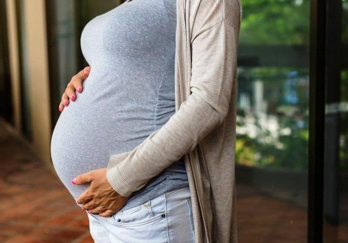 بدترین عوارض لباس تنگ در بارداری