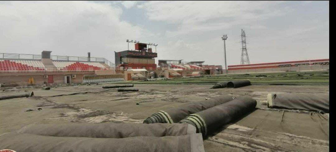 آغاز تعویض چمن استادیوم رفسنجان تنها 1 روز پس از پایان رقابت های لیگ برتر